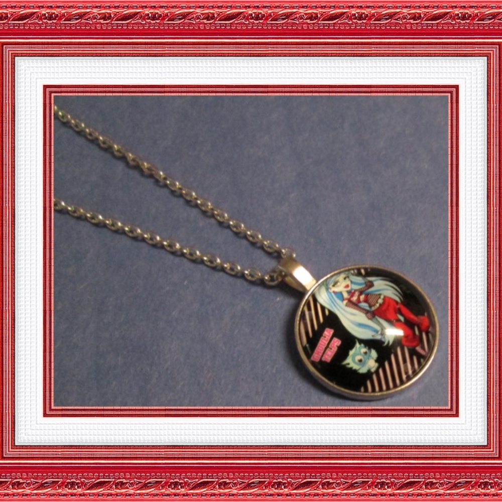 Monster High Ghoulia Yelps Design Necklace